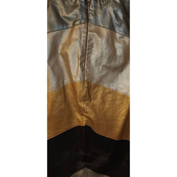 Metrostyle Leather Skirt   - Picture 4 of 5